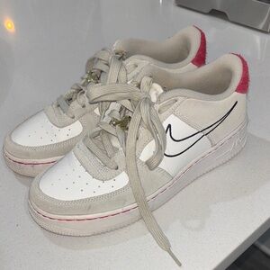 White and Beige Nike Air Force Sneakers with Red Accents- 6.5Y